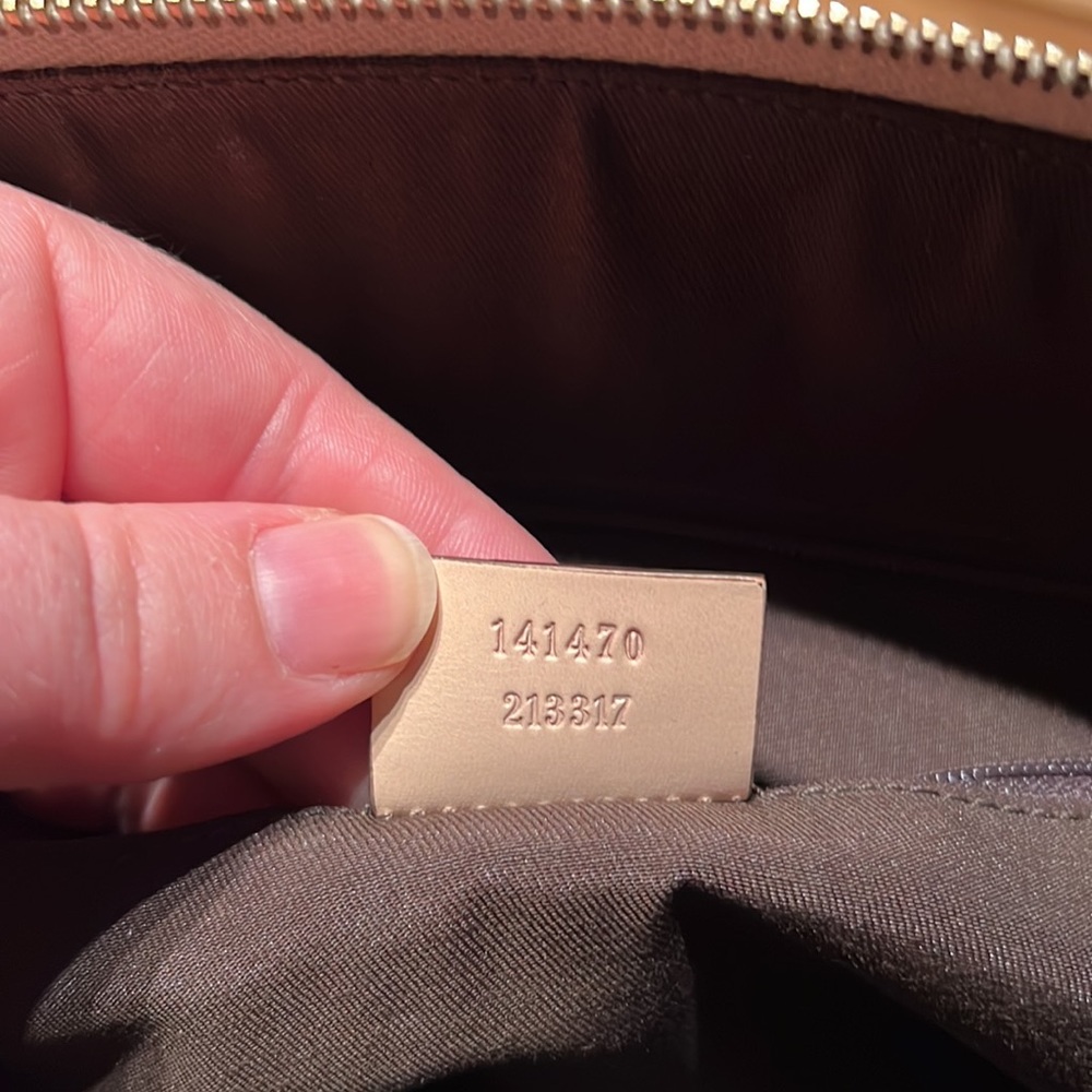 Shimmer and shine in vintage Gucci - Picture 9 of 16